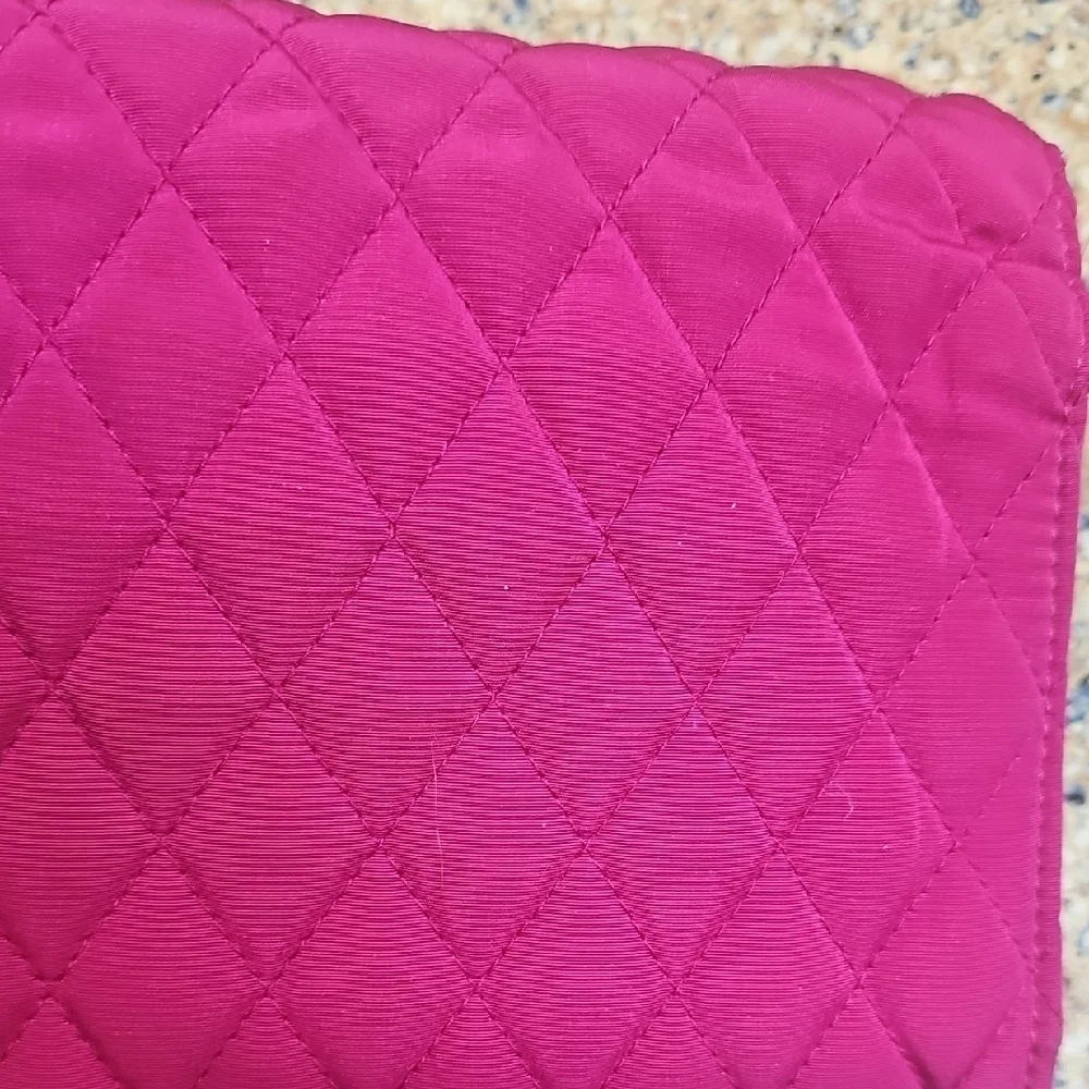 Vera Bradley NWOT Fuchsia Quilted Wristlet
